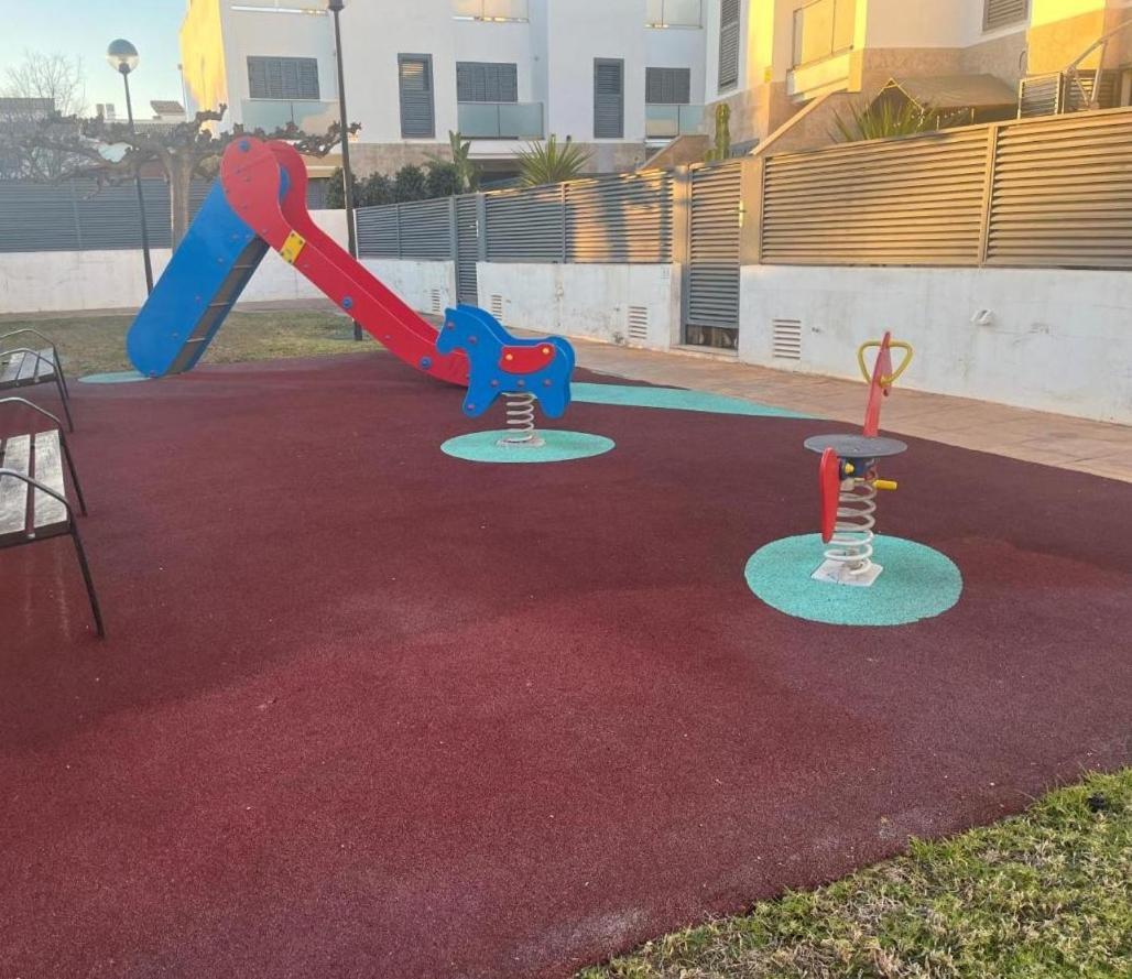 Residencial Dulcinea- Adosado Alcossebreヴィラ エクステリア 写真